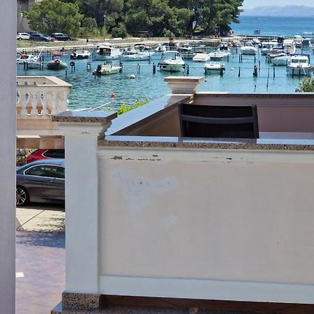 Haus Anica Apartment Раб Екстериор снимка
