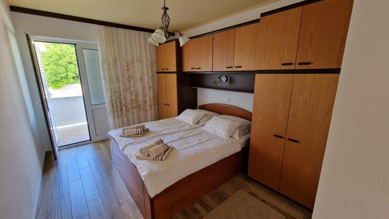 Haus Anica Apartment Раб Екстериор снимка