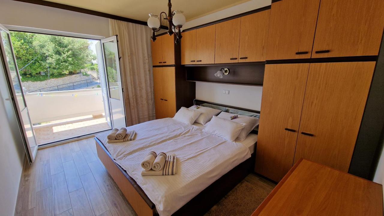Haus Anica Apartment Раб Екстериор снимка